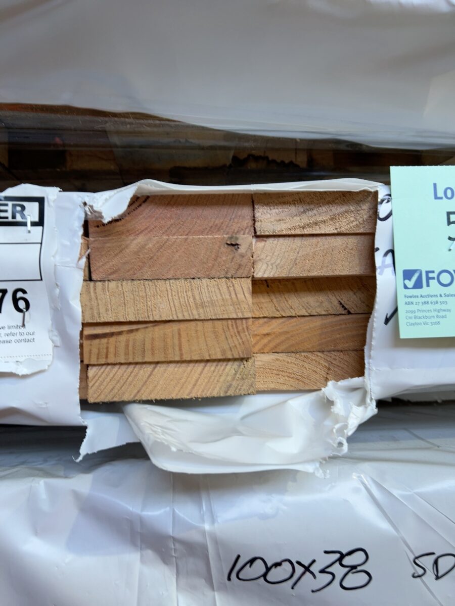 100X25 SKIP DRESSED FEATURE GRADE SOUTHERN ASH KD HARDWOOD