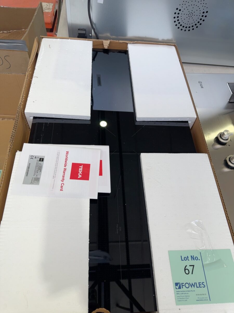 NEW BOXED TEKA IZF 94300 MSPBK, 900MM FLEX INDUCTION COOKTOP, SLIDE CONTROLS, 4 ZONES, SOLD AS IS NO WARRANTY