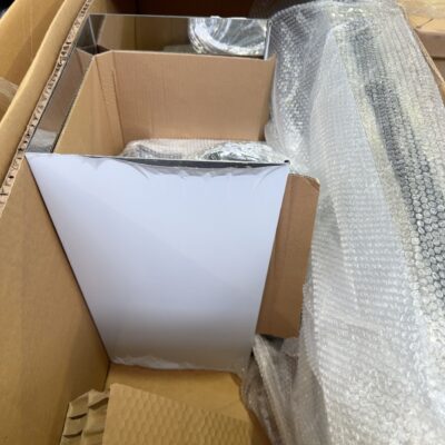 NEW TECHNIKA FHEE229SC9S 900MM CHIMNEY RANGEHOOD, WITH EXTENDED FLUE, SOLD AS IS NO WARRANTY (2 BOXES ON PICK UP)