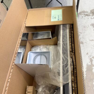 TECHNIKA FHEE229SC952 900MM CHIMNEY RANGEHOOD, SOLD AS IS NO WARRANTY **BOX MARKED DAMAGED**