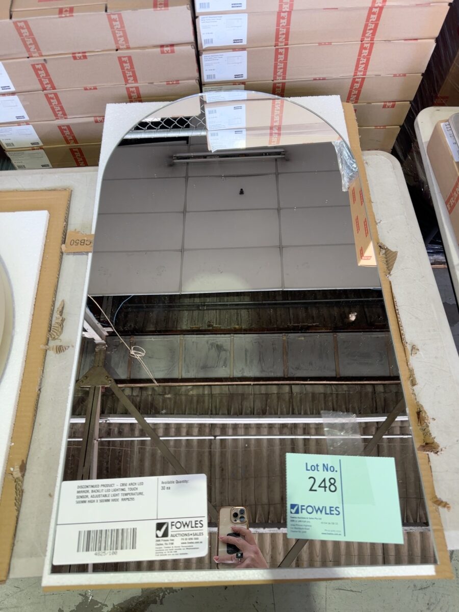 DISCONTINUED PRODUCT - CB50 ARCH LED MIRROR, BACKLIT LED LIGHTING, TOUCH SENSOR, ADJUSTABLE LIGHT TEMPERATURE, 900MM HIGH X 500MM WIDE  RRP$295