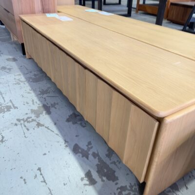 EX DISPLAY BOND OAK FLUTED TIMBER ENTERTAINMENT UNIT, SOLD AS IS
