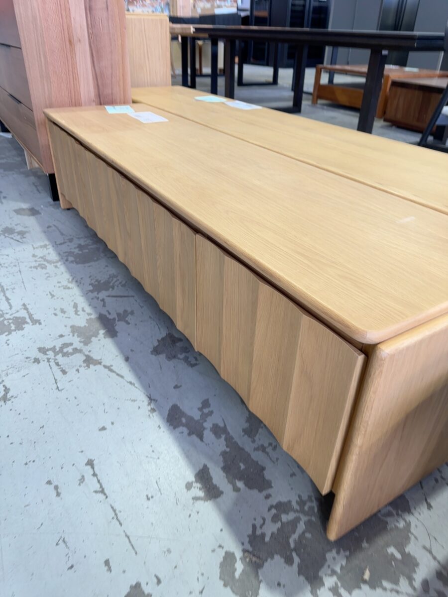 EX DISPLAY BOND OAK FLUTED TIMBER ENTERTAINMENT UNIT, SOLD AS IS