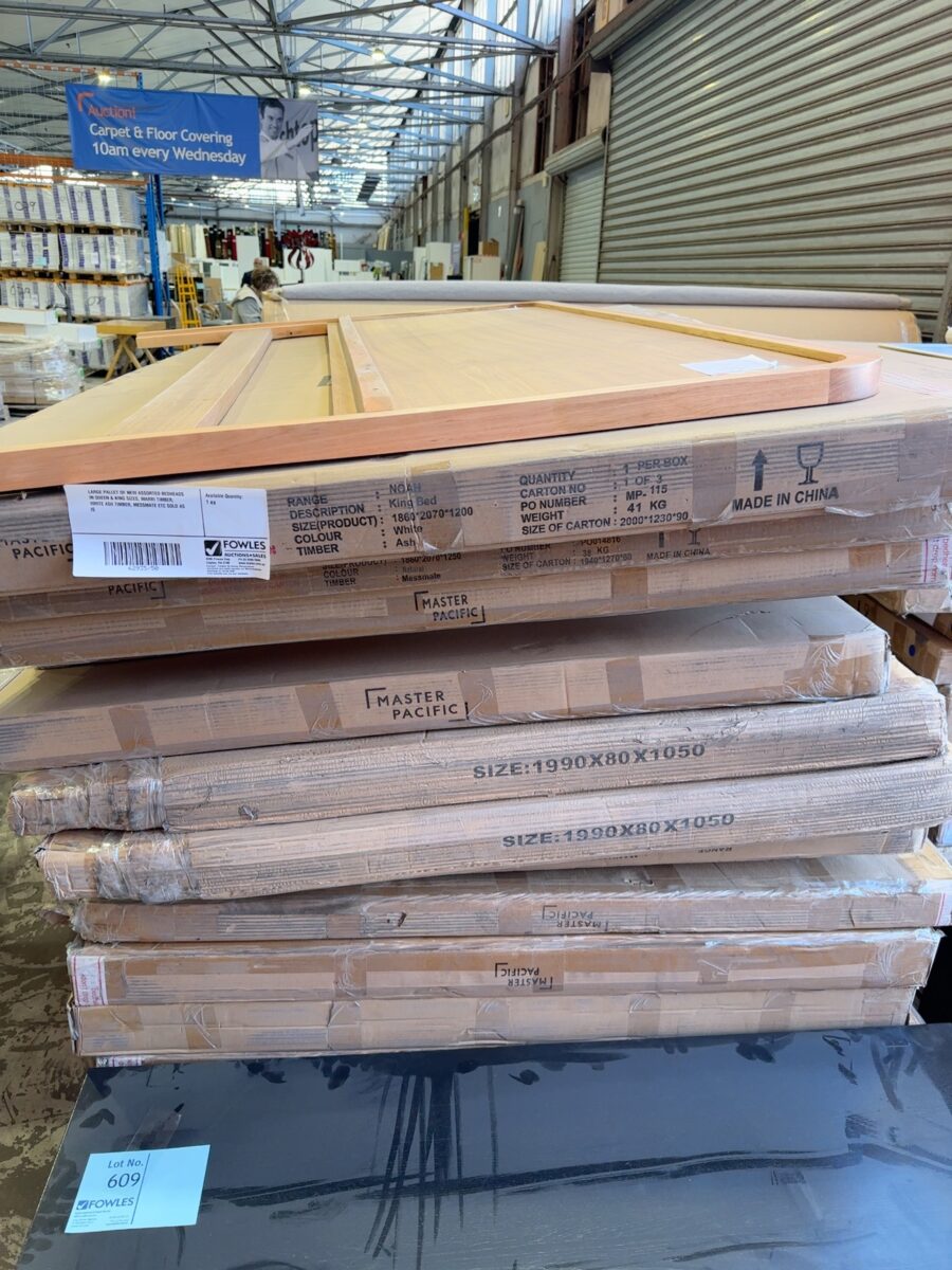 LARGE PALLET OF NEW ASSORTED BEDHEADS IN QUEEN & KING SIZES, MARRI TIMBER, WHITE ASH TIMBER, MESSMATE ETC SOLD AS IS