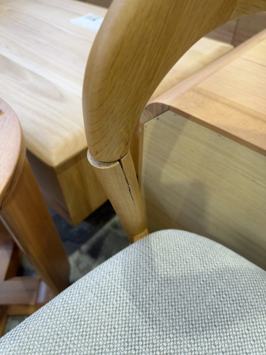 EX DISPLAY TEMPO NATURAL OAK DINING CHAIR, SOLD AS IS (SPLIT TIMBER, WILL NEED REPAIRING)