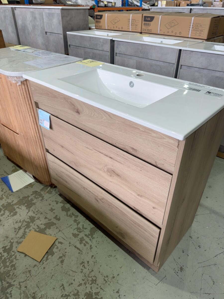 MAX FLOOR 900MM VANITY, FINGER PULL OAK LAMANIATE DRAWERS WITH CRYSTAL CERAMIC TOP, CA10-900-CT28
