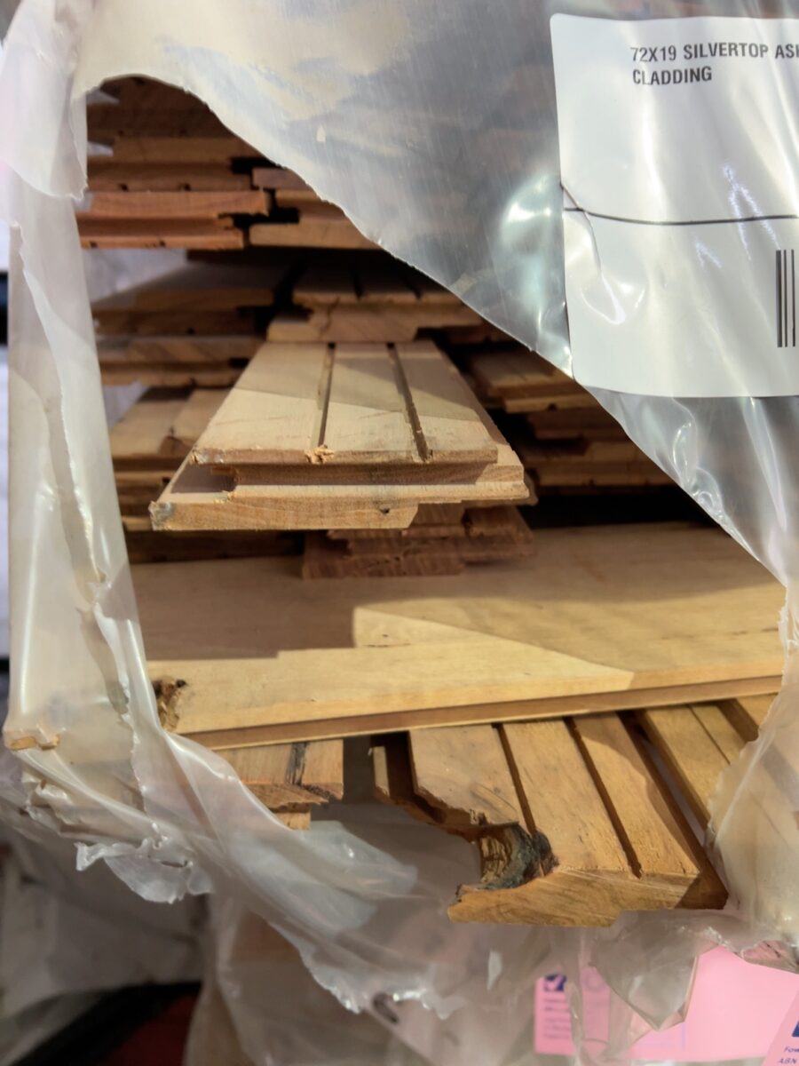 72X19 SILVERTOP ASH SHIPLAP UTILITY GRADE CLADDING