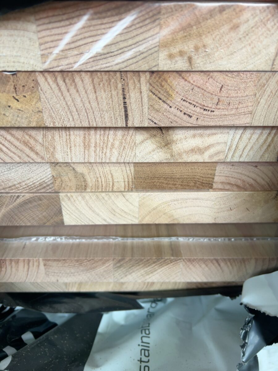 900X33 TAS OAK LAM KD HARDWOOD BENCHTOPS- 9/2.4 1/2.1