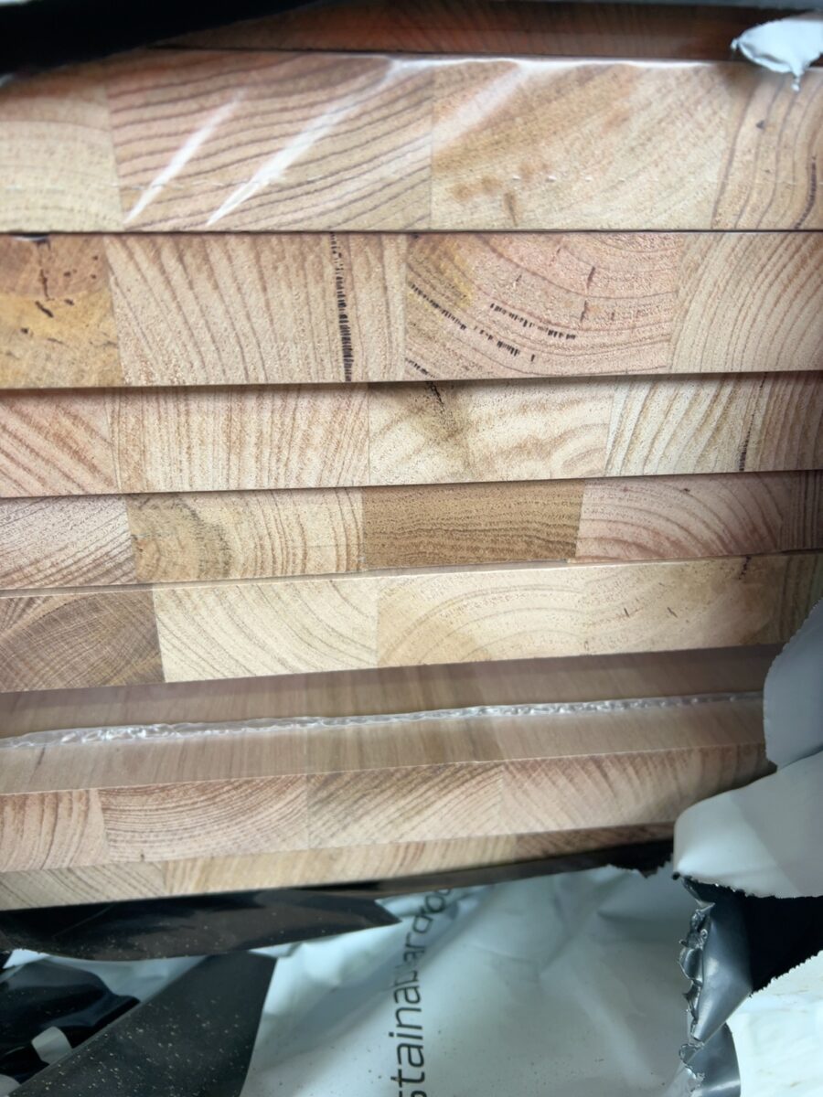 900X33 TAS OAK LAM KD HARDWOOD BENCHTOPS- 10/2.4