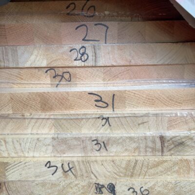 552X33 AUS OAK LAM KD HARDWOOD