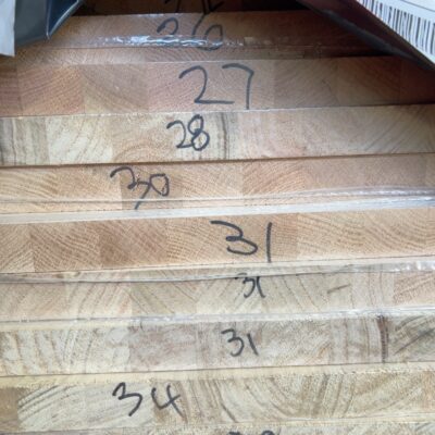552X33 AUS OAK LAM KD HARDWOOD