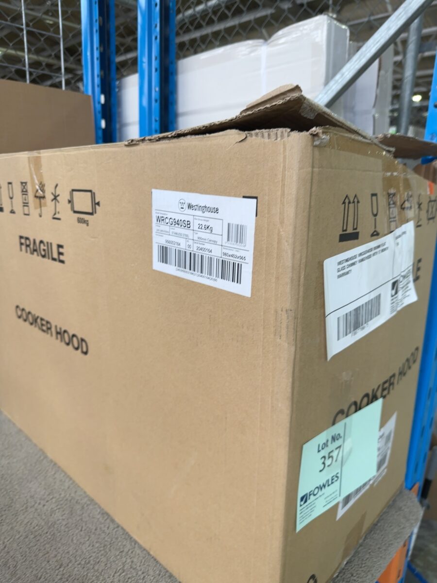 WESTINGHOUSE WRCGG940SB 900MM FLAT GLASS CHIMNEY RANGEHOOD WITH 12 MONTH WARRANTY