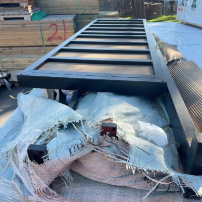 PALLET OF METAL SCREENING PANELS