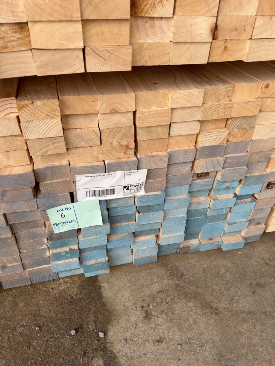 90X45 MGP10 BALTIC PINE-165/4.8