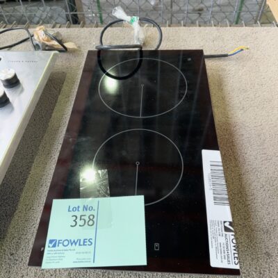 FISHER & PAYKEL 300MM INDUCTION COOKTOP CI302CTB1, 12 MONTH WARRANTY