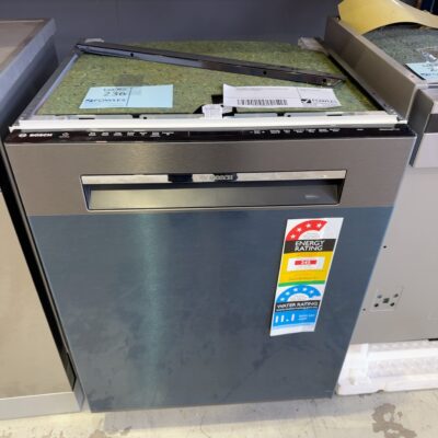 NEW BOSCH SMP6HCBO1A DISHWASHER WITH 12 MONTH WARRANTY