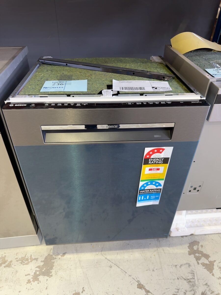 NEW BOSCH SMP6HCBO1A DISHWASHER WITH 12 MONTH WARRANTY