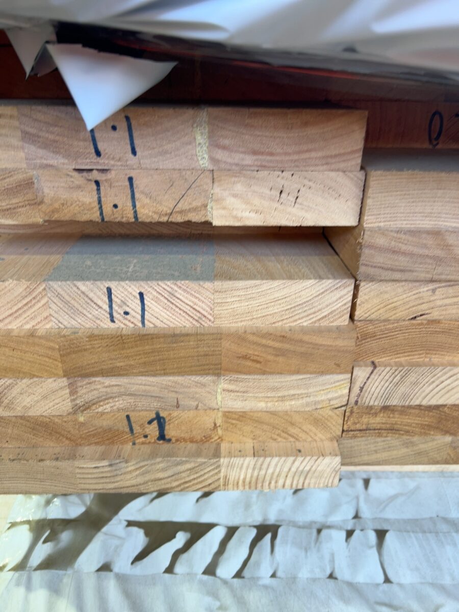 285X33 WORMY CHESTNUT KD HARDWOOD LAM STAIR TREADS-14/1.5