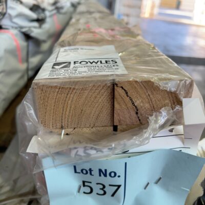65X42 AUS OAK CLASSIC GRADE DAR KD HARDWOOD