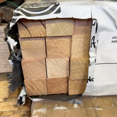 42X42 AUS OAK CLASSIC F/J P/ROUND KD HARDWOOD