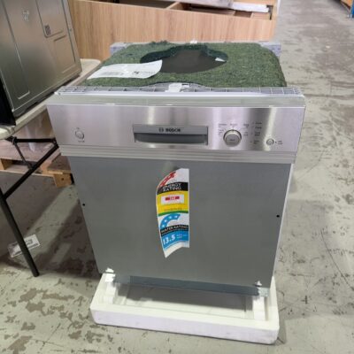 NEW BOSCH SEMI INTEGRATED DISHWASHER SMI50D05AU SOLD AS IS NO WARRANTY