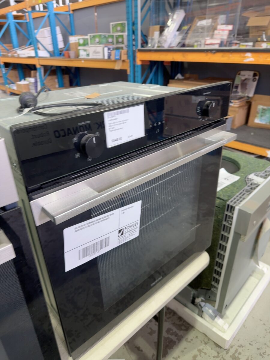 EX DISPLAY TECHNIKA 600MM ELECTRIC OVEN GDAT0605TX SOLD AS IS NO WARRANTY