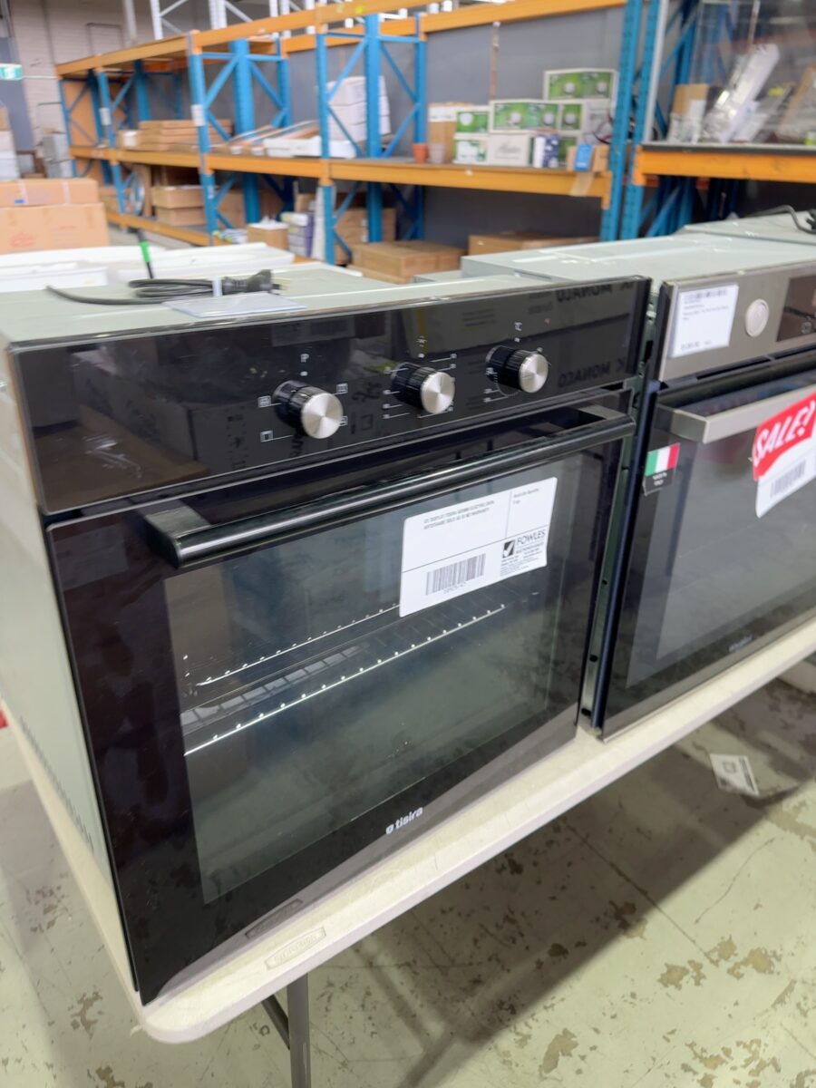 EX DISPLAY TISIRA 600MM ELECTRIC OVEN ARTOT644BE SOLD AS IS NO WARRANTY