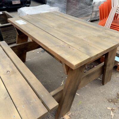 NEW PINE OUTDOOR PICNIC TABLE 1800MM X 1000MM