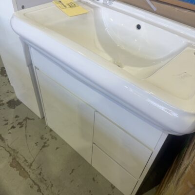NEW 800MM VANITY IN HIGH GLOSS WHITE VANITY WITH CERAMIC TOP VPB800-111