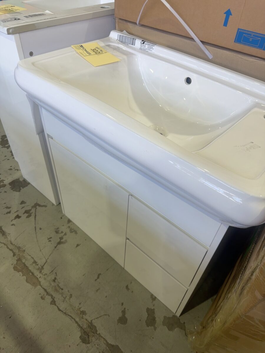 NEW 800MM VANITY IN HIGH GLOSS WHITE VANITY WITH CERAMIC TOP VPB800-111