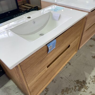 NEW AULIC MORENO 900MM WALL HUNG VANITY, TIMBER LOOK, FINGER PULL WITH CRYSTAL CERAMIC TOP RRP5 CAWH51-900-CT28