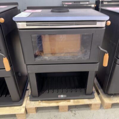 SCANDIA KALORA KA500BX2 WOOD FIRED HEATER WITH WOODSTACK, HEATS UP TO 200M2, 3 SPEED FAN CONTROL, RRP00 **CARTON DAMAGE STOCK, SOLD AS IS** KA500BX2-24-0093