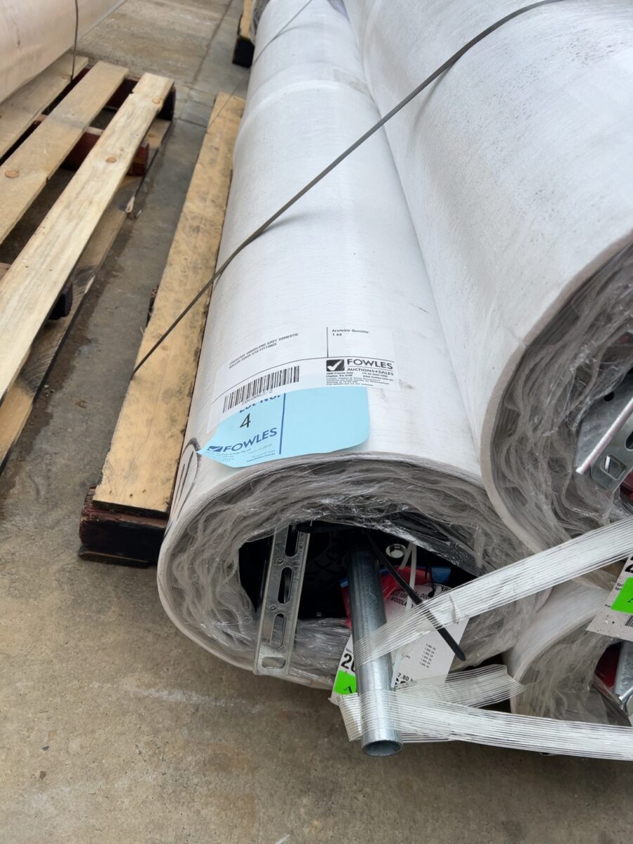 2200X2300 WOODLAND GREY DOMESTIC ROLLER DOOR C/W FITTINGS