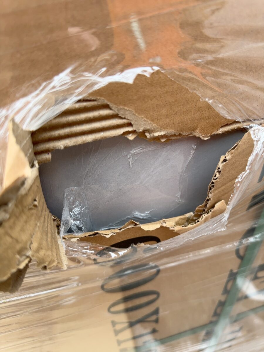 PALLET OF 600MM X 1200MM GREY GLOSS TILE 612T1703