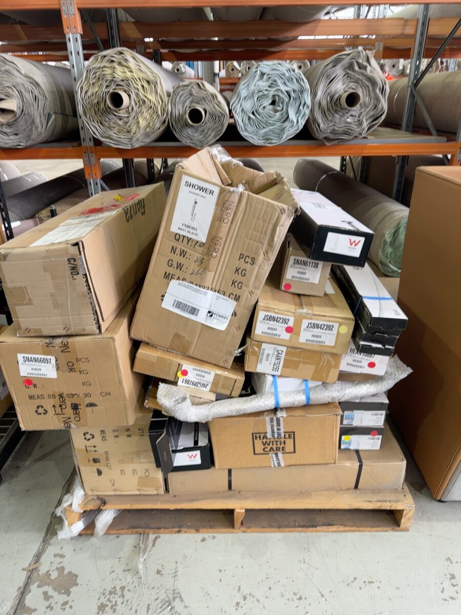 PALLET OF ASSORTED DESIGNER TAPWARE AND BATHROOM ACCESSORIES SOLD AS IS