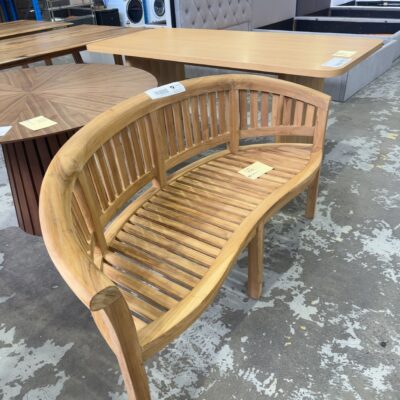 NEW PLANTATION TEAK CURVED GARDEN BENCH RRP95