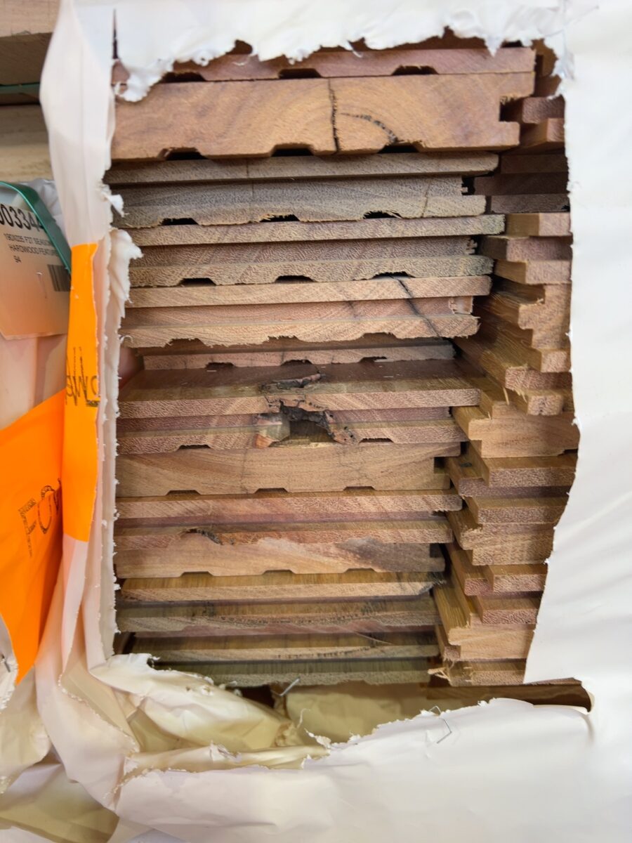130X19 SPOTTED GUM FEATURE GRADE FLOORING