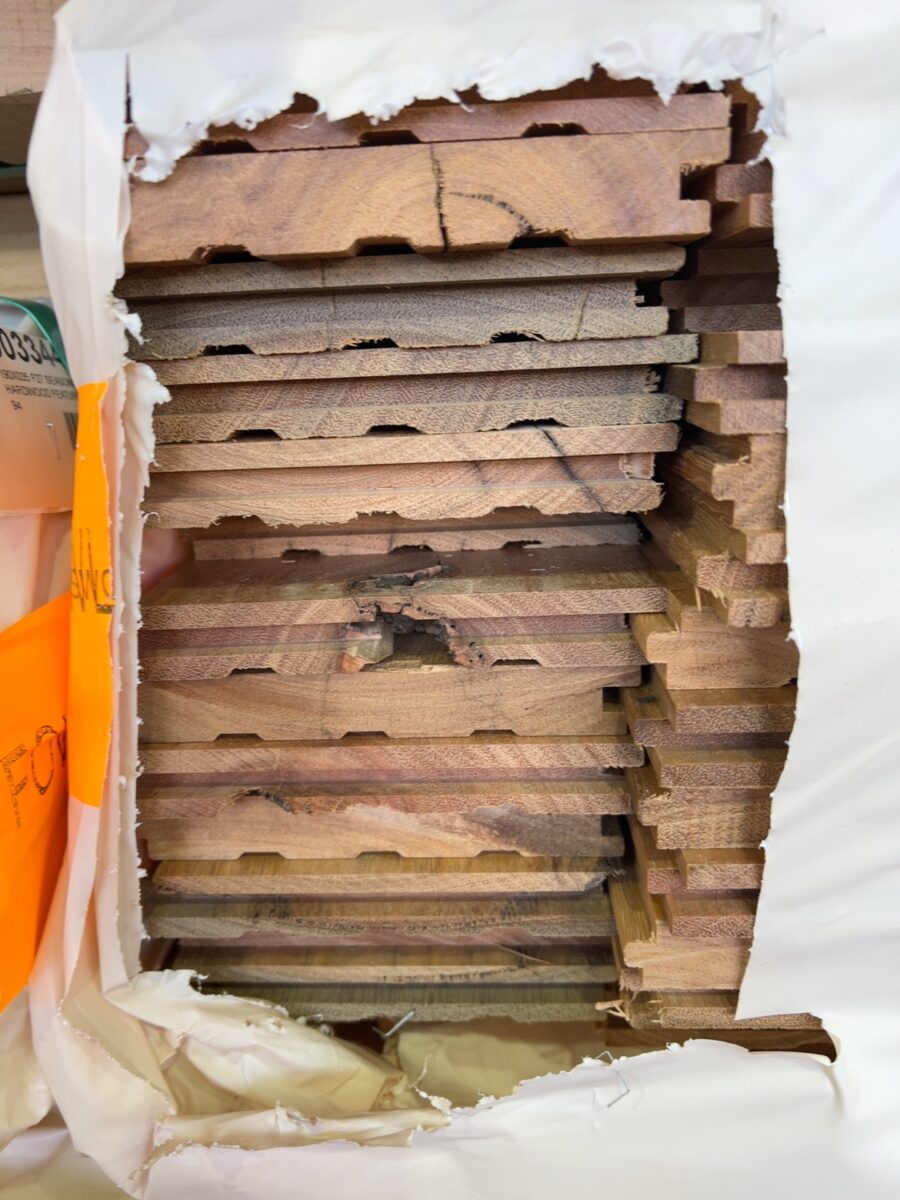 130X19 SPOTTED GUM FEATURE GRADE FLOORING