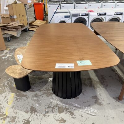 SAMPLE FURNITURE - UPTON CURVED WALNUT EXTENSION DINING TABLE, FROM 2400MM TO 3000MM SOLD AS IS