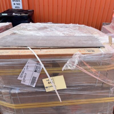 PALLET OF 300MM X 800MM TILE - MIXED PALLET OF 83019B & G38006 GREY TILE & FAWN TILE