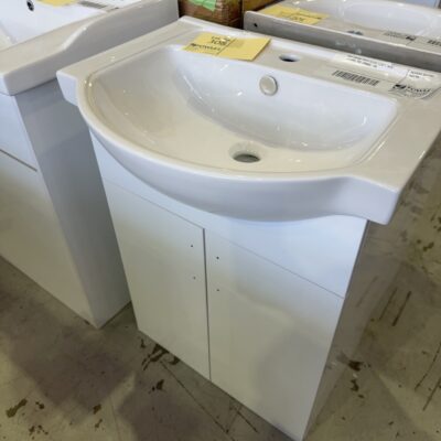 NEW 600MM WHITE GLOSS VANITY WITH CERAMIC TOP, VPB600-158