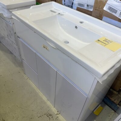 NEW 900MM WHITE GLOSS VANITY WITH CERAMIC TOP, VPB900-433L