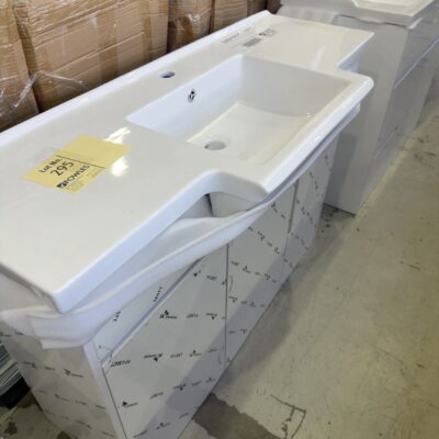 NEW 1100MM WHITE GLOSS VANITY, LEFT HAND DRAWERS WITH CERAMIC TOP, VPB1100-419L