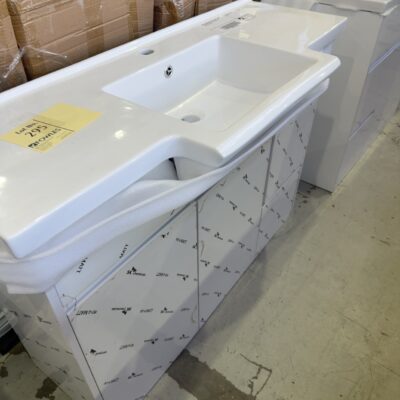 NEW 1100MM WHITE GLOSS VANITY, RIGHT HAND DRAWERS WITH CERAMIC TOP, VPB1100-419R