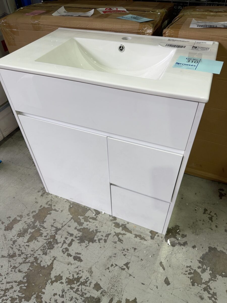 NEW 750MM WHITE GLOSS VANITY, RIGHT HAND DRAWERS WITH CERAMIC TOP, VPB750-431R