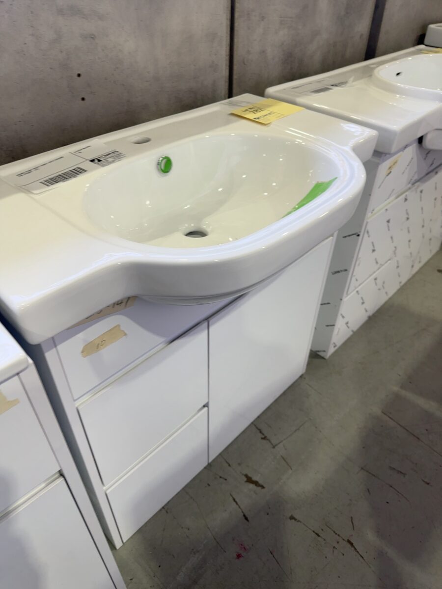800MM GLOSS WHITE VANITY WITH CERAMIC TOP VPB800-147L