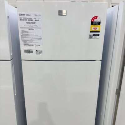 KELVINATOR KTM5402WC-R WHITE FRIDGE WITH TOP MOUNT FREEZER WITH 12 MONTH WARRANTY