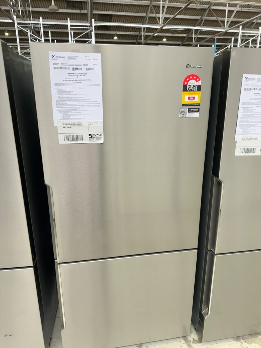 WESTINGHOUSE WBE5300SC-R S/STEEL 528LITRE FRIDGE WITH BOTTOM MOUNT FREEZER, 4.5 STAR ENERGY EFFICIENT, 12 MONTH WARRANTY