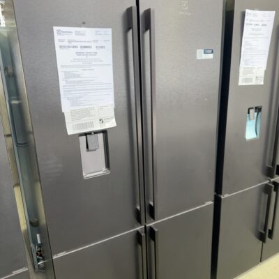 ELECTROLUX EQE5657BA ULTIMATE TASTE 700 MATTE BLACK QUAD DOOR FRIDGE, 562 LITRE, WITH TASTESEAL PLUS CONVERTIBLE DRAWER, 4 STAR ENERGY, HUMIDITY CONTROLLED CRISPER, INDOOR WATER SYSTEM & AUTO ICE MAKER, 896MM WIDE 12 MONTH WARRANTY
