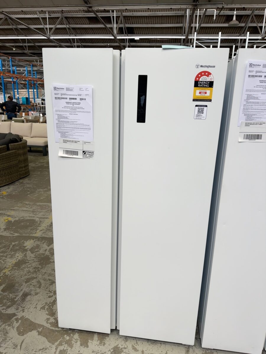 WESTINGHOUSE WHITE SIDE BY SIDE FRIDGE FREEZER WSE6630WA WITH 12 MONTH WARRANTY